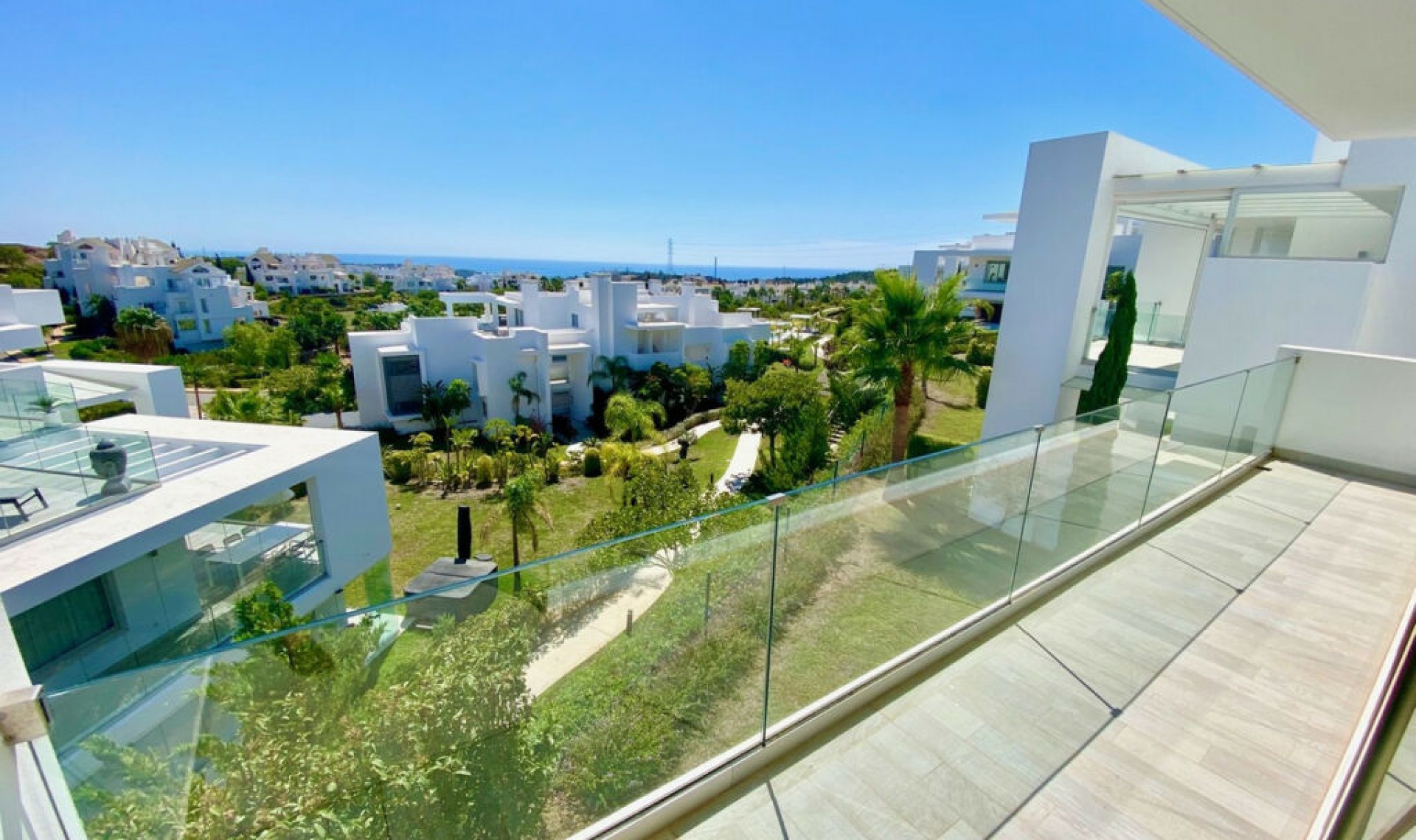 Resale - Apartment -
Estepona
