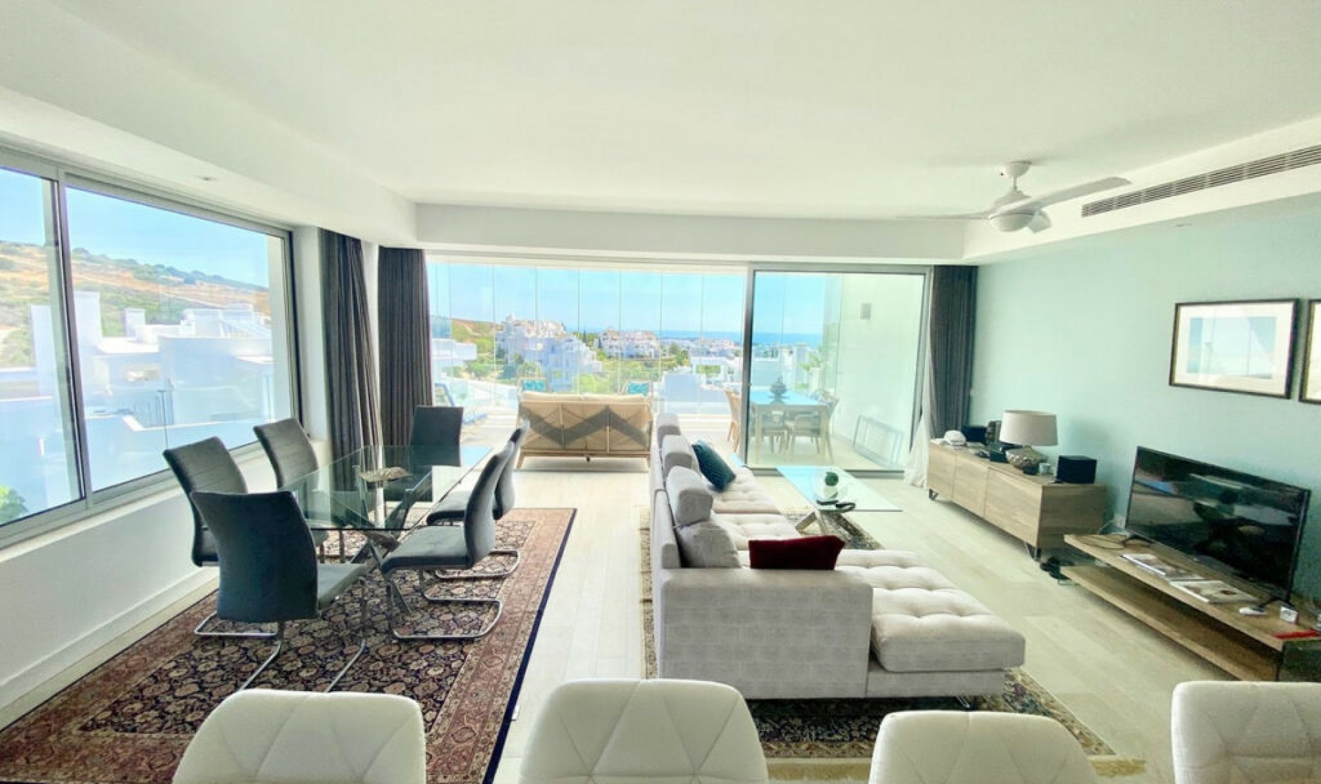 Resale - Apartment -
Estepona