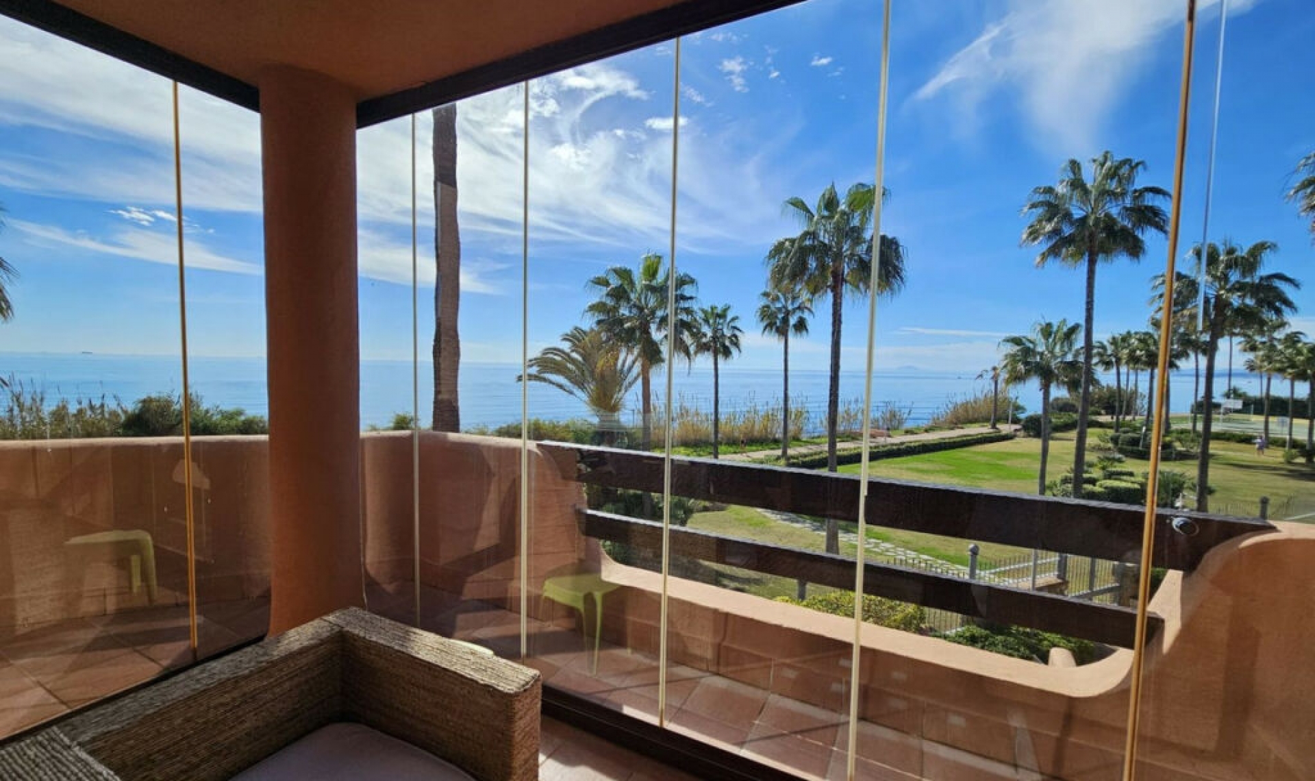 Resale - Apartment -
Estepona