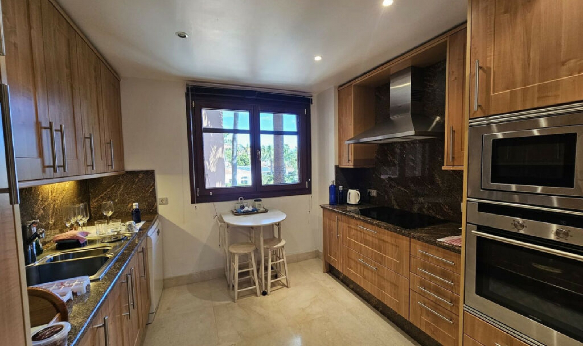 Resale - Apartment -
Estepona