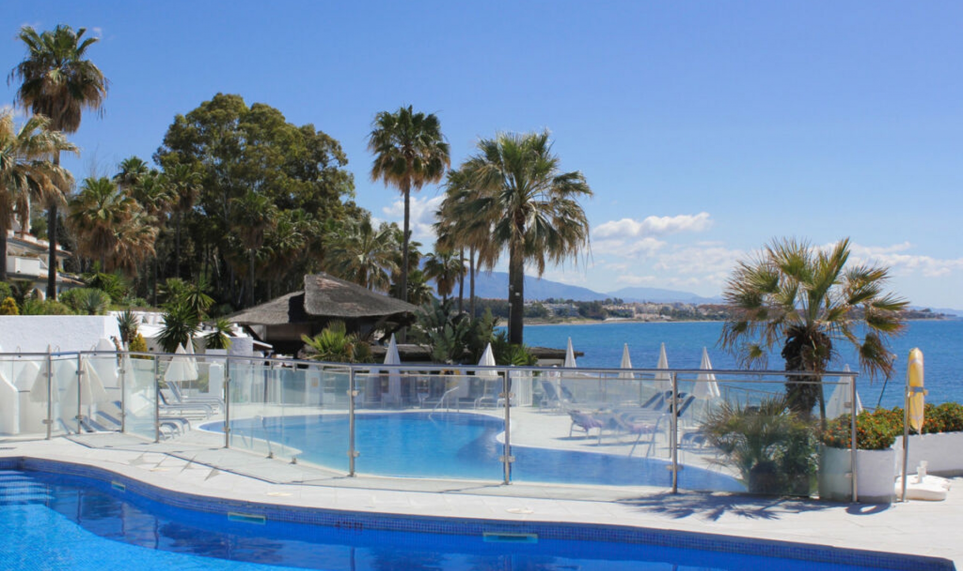 Resale - Apartment -
Estepona