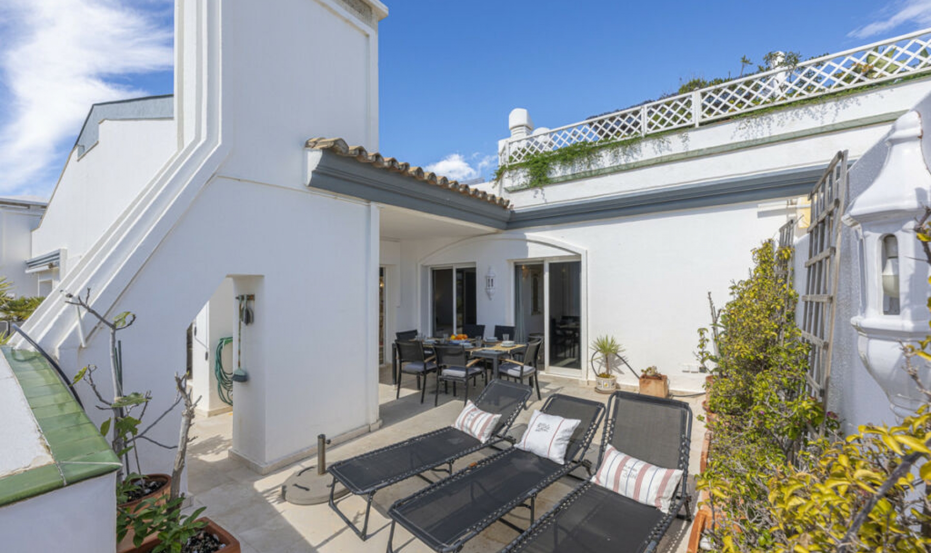 Resale - Apartment -
Estepona