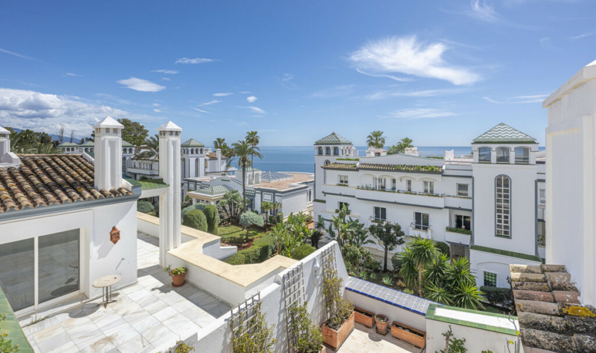 Resale - Apartment -
Estepona