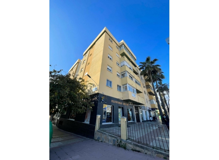 Resale - Apartment -
Estepona