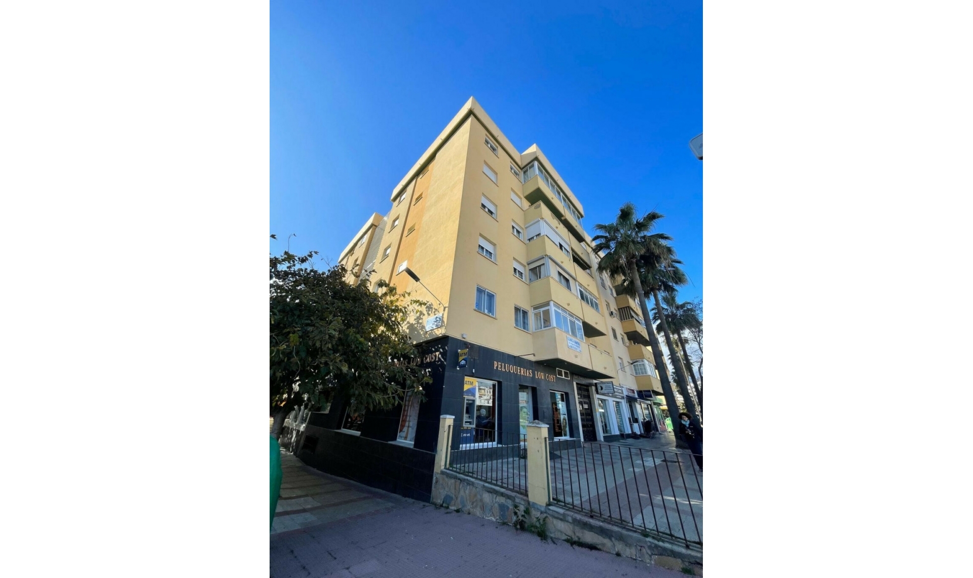 Resale - Apartment -
Estepona