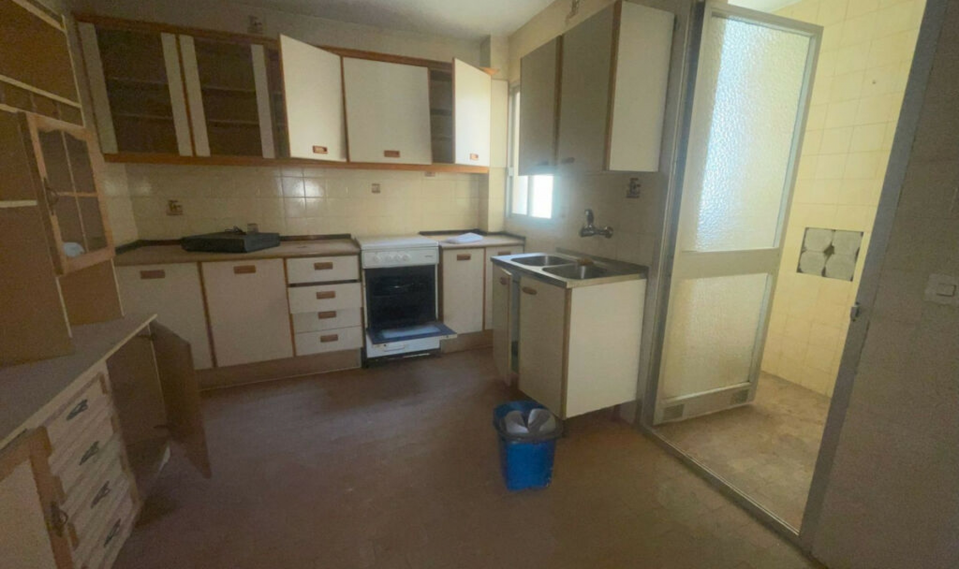 Resale - Apartment -
Estepona