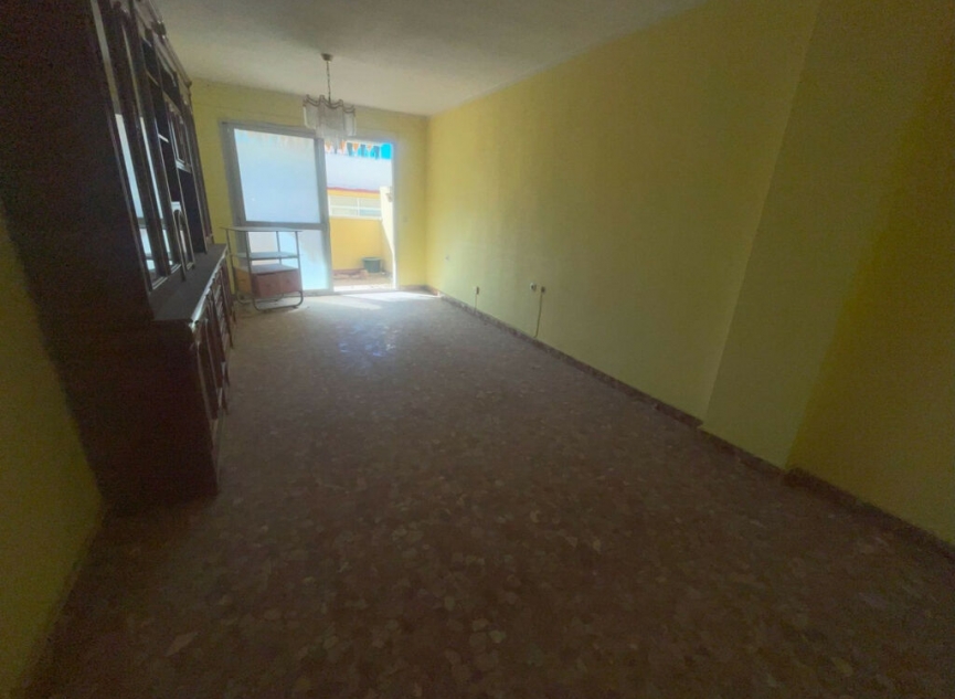 Resale - Apartment -
Estepona