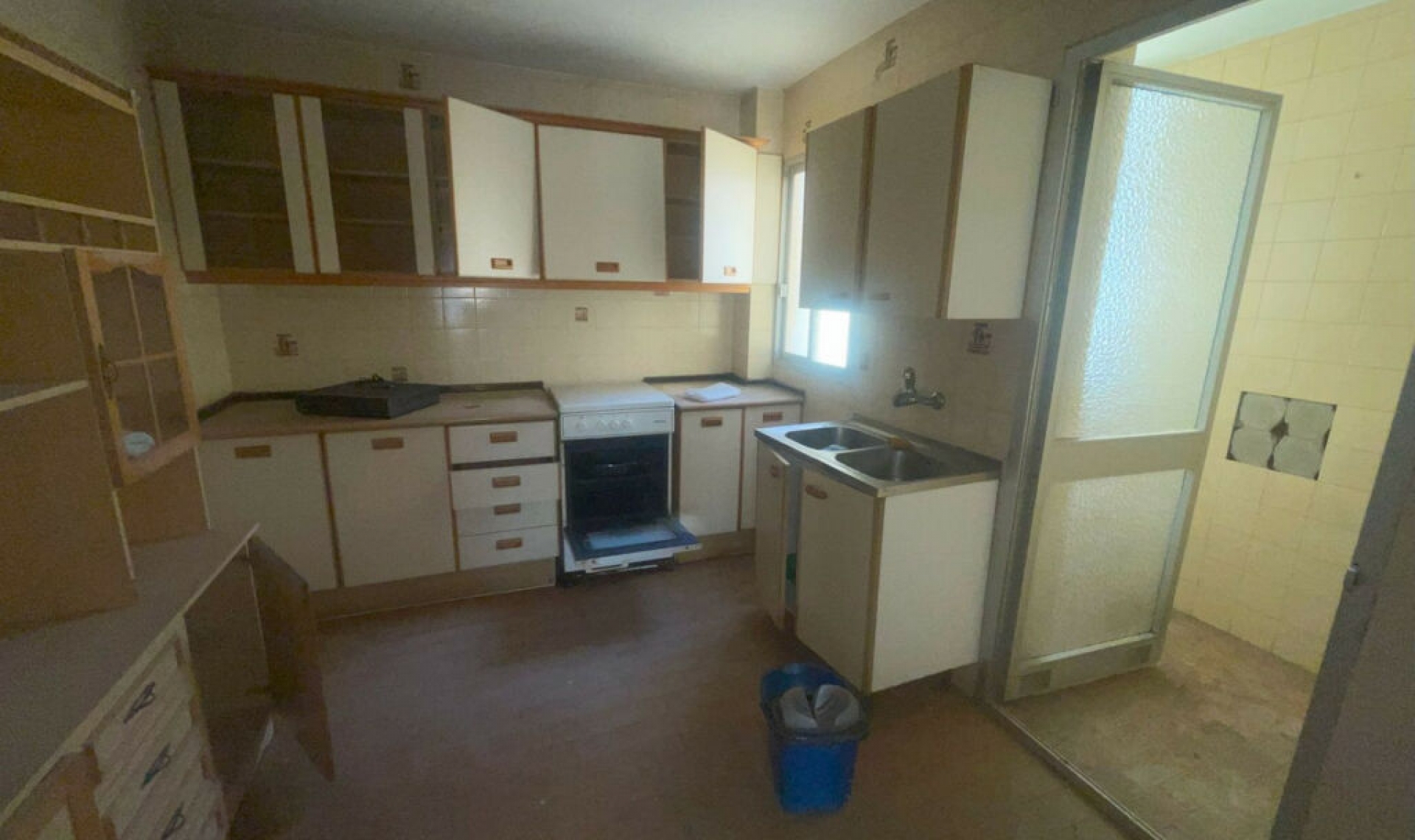 Resale - Apartment -
Estepona