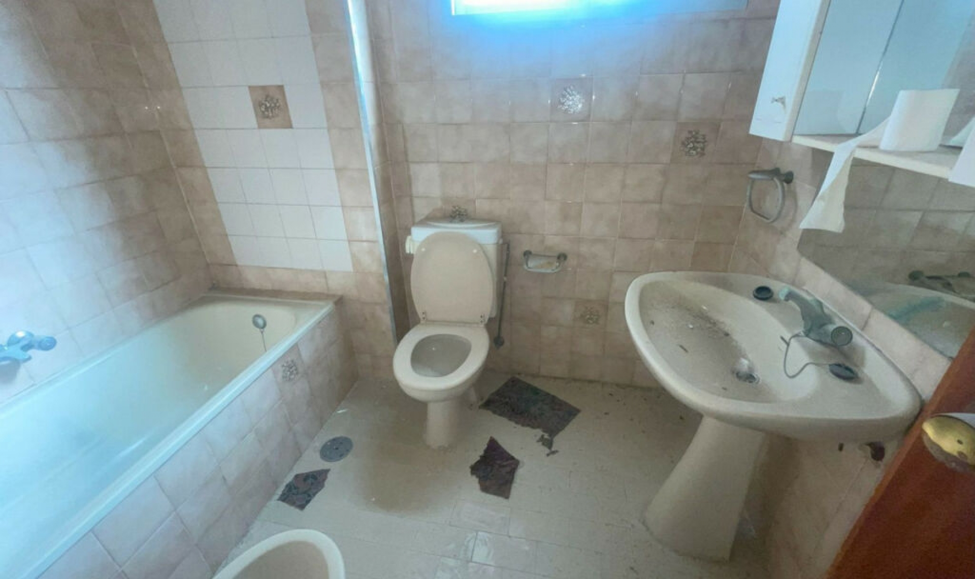 Resale - Apartment -
Estepona