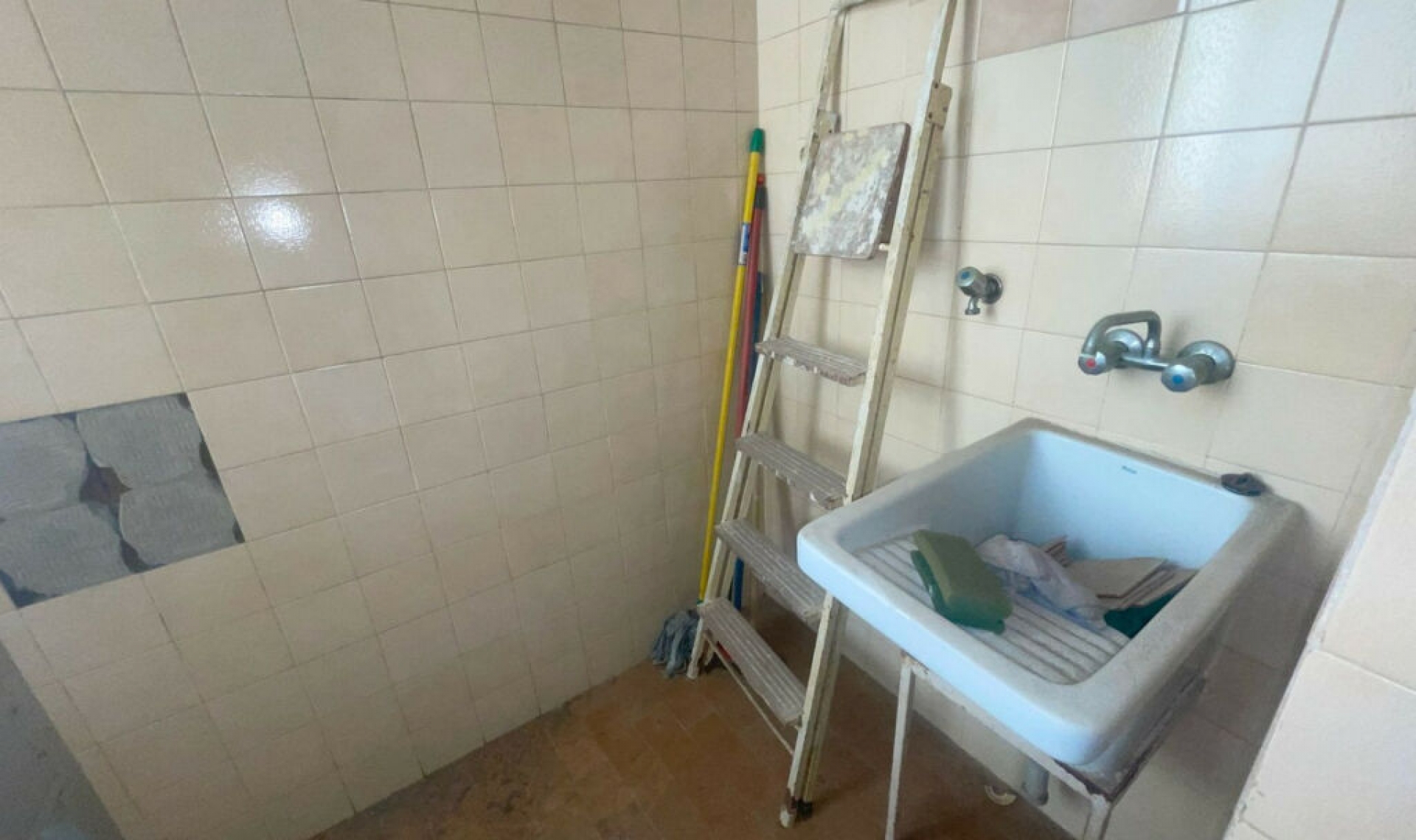 Resale - Apartment -
Estepona