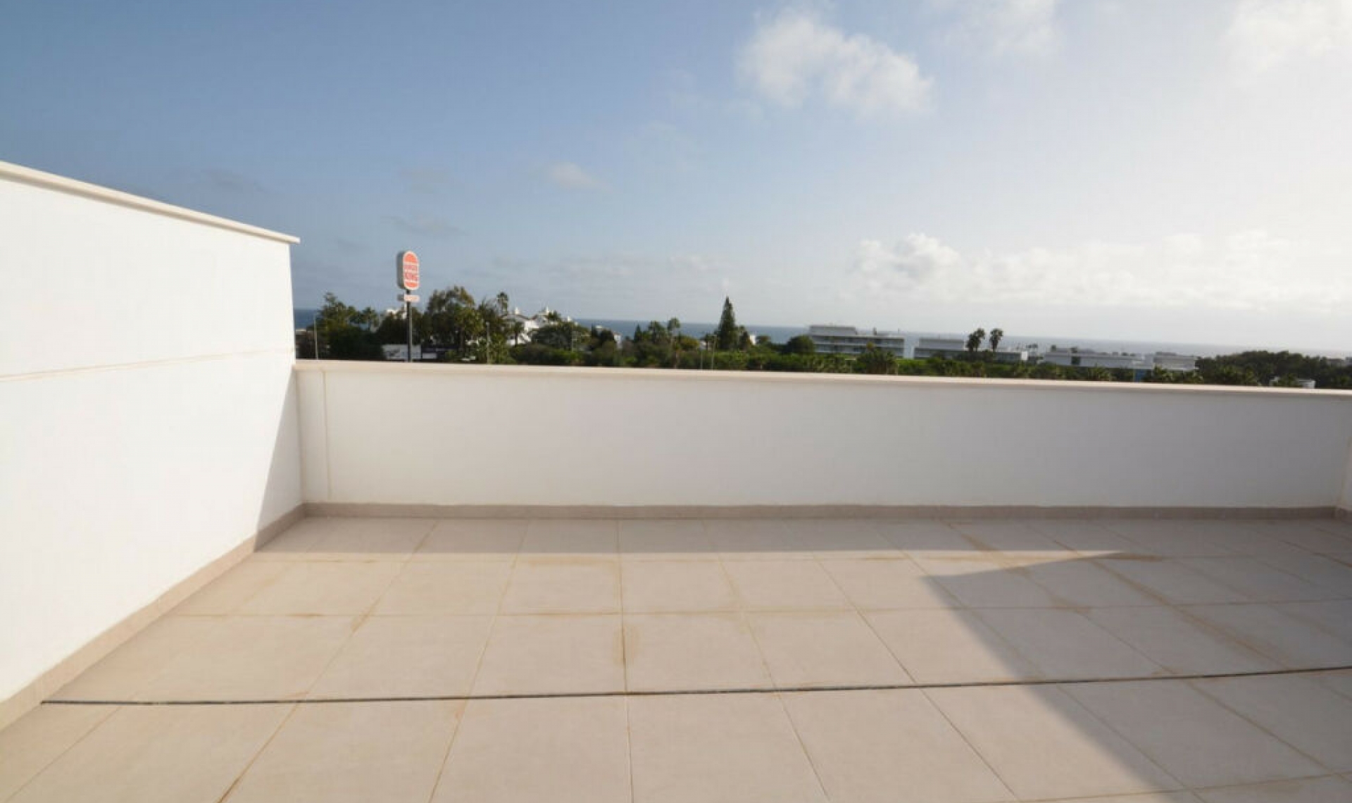 Resale - Apartment -
Estepona