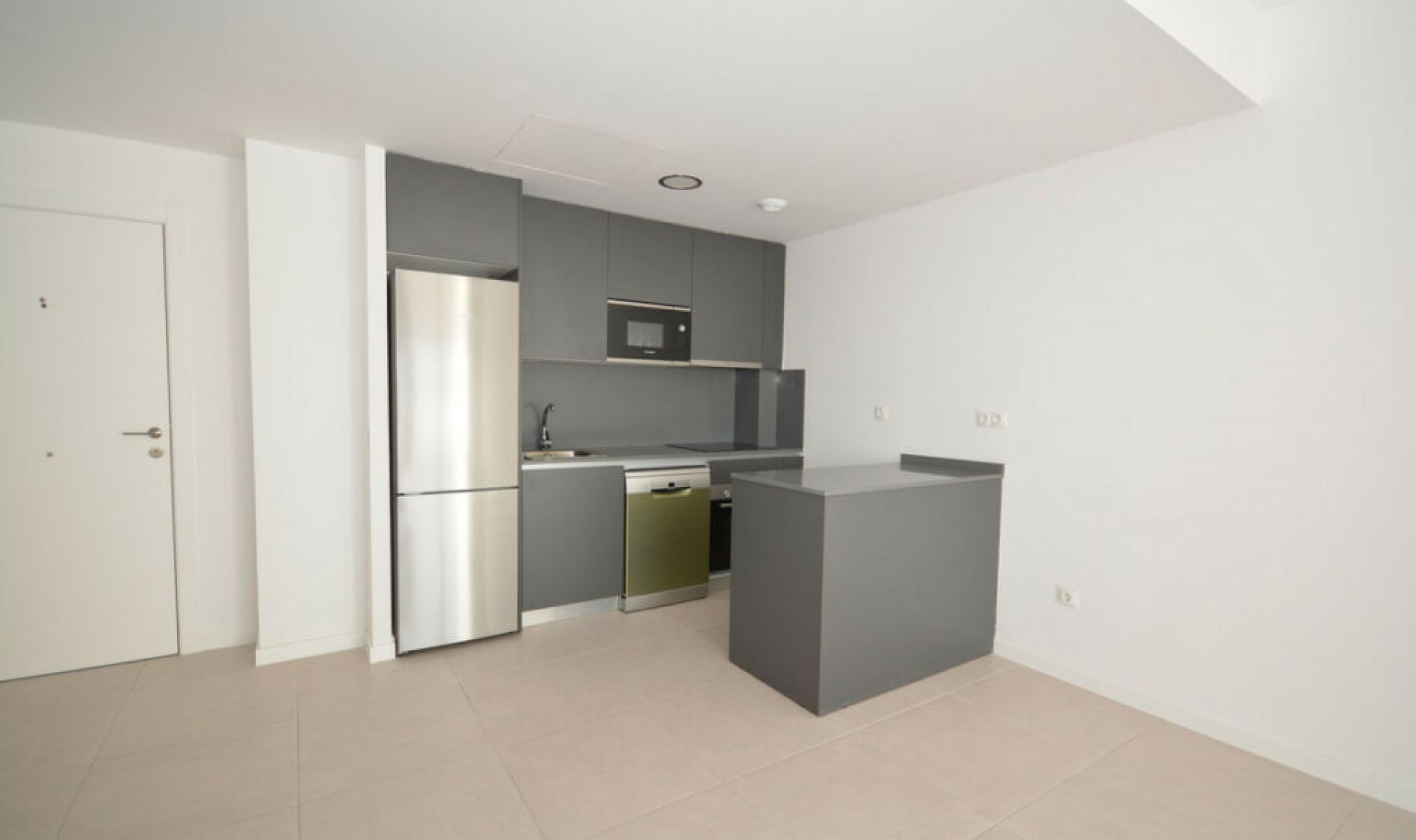 Resale - Apartment -
Estepona