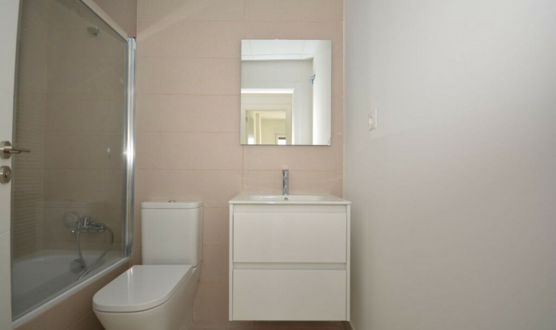 Resale - Apartment -
Estepona