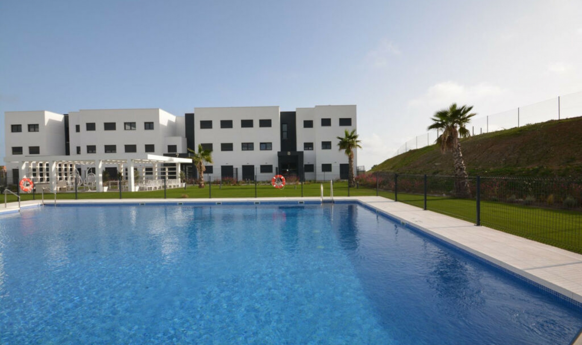 Resale - Apartment -
Estepona