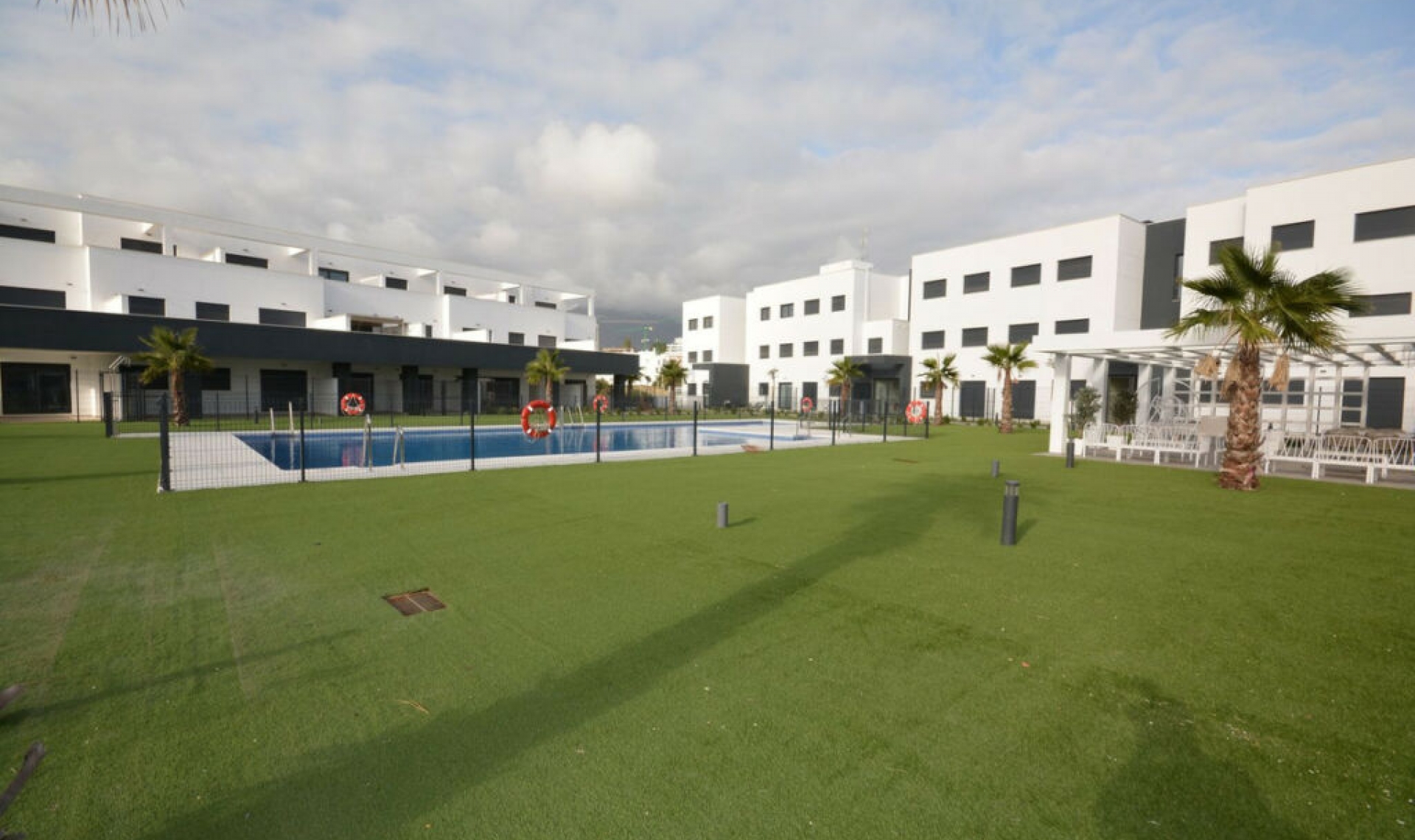 Resale - Apartment -
Estepona