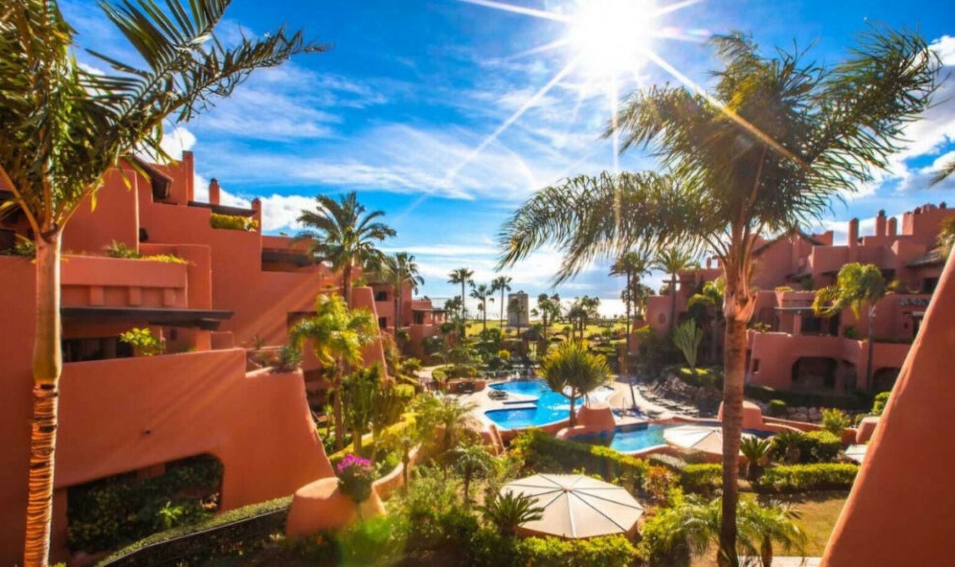 Resale - Apartment -
Estepona