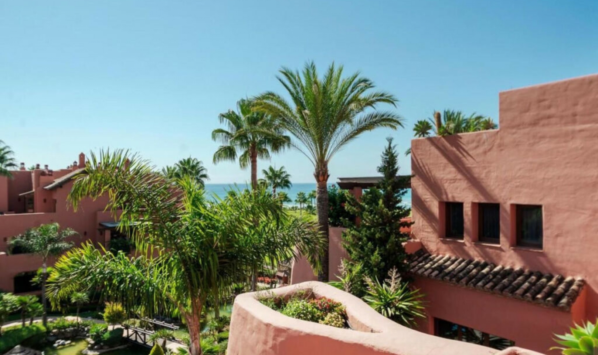Resale - Apartment -
Estepona