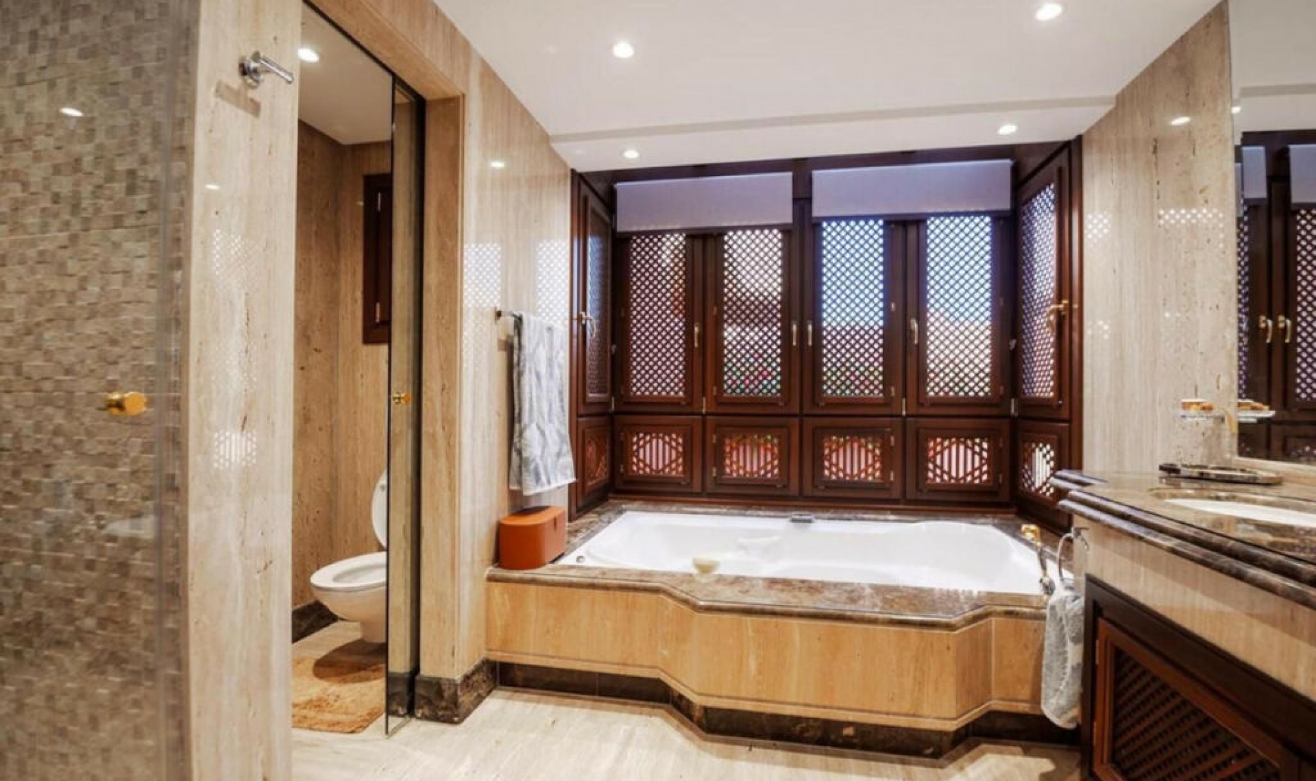 Resale - Apartment -
Estepona