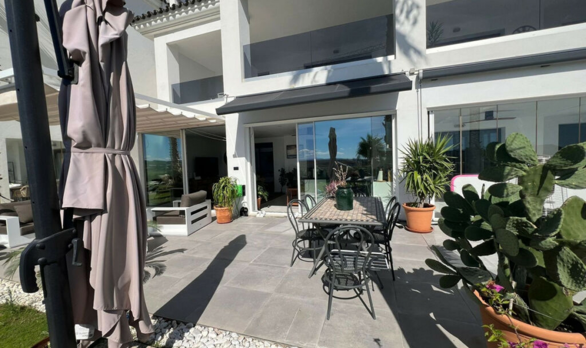 Resale - Apartment -
Estepona