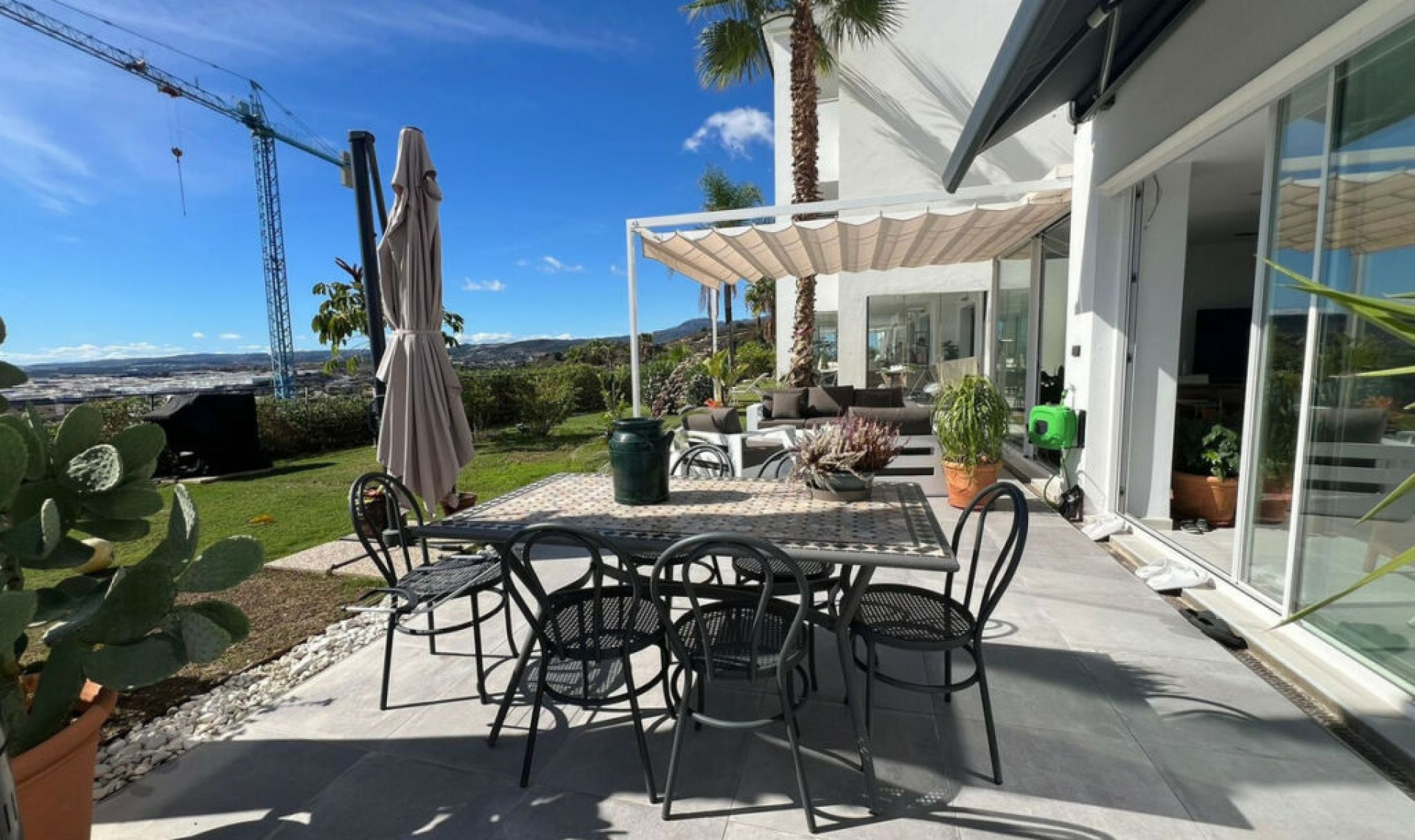 Resale - Apartment -
Estepona