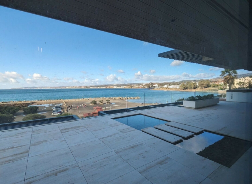 Resale - Apartment -
Estepona
