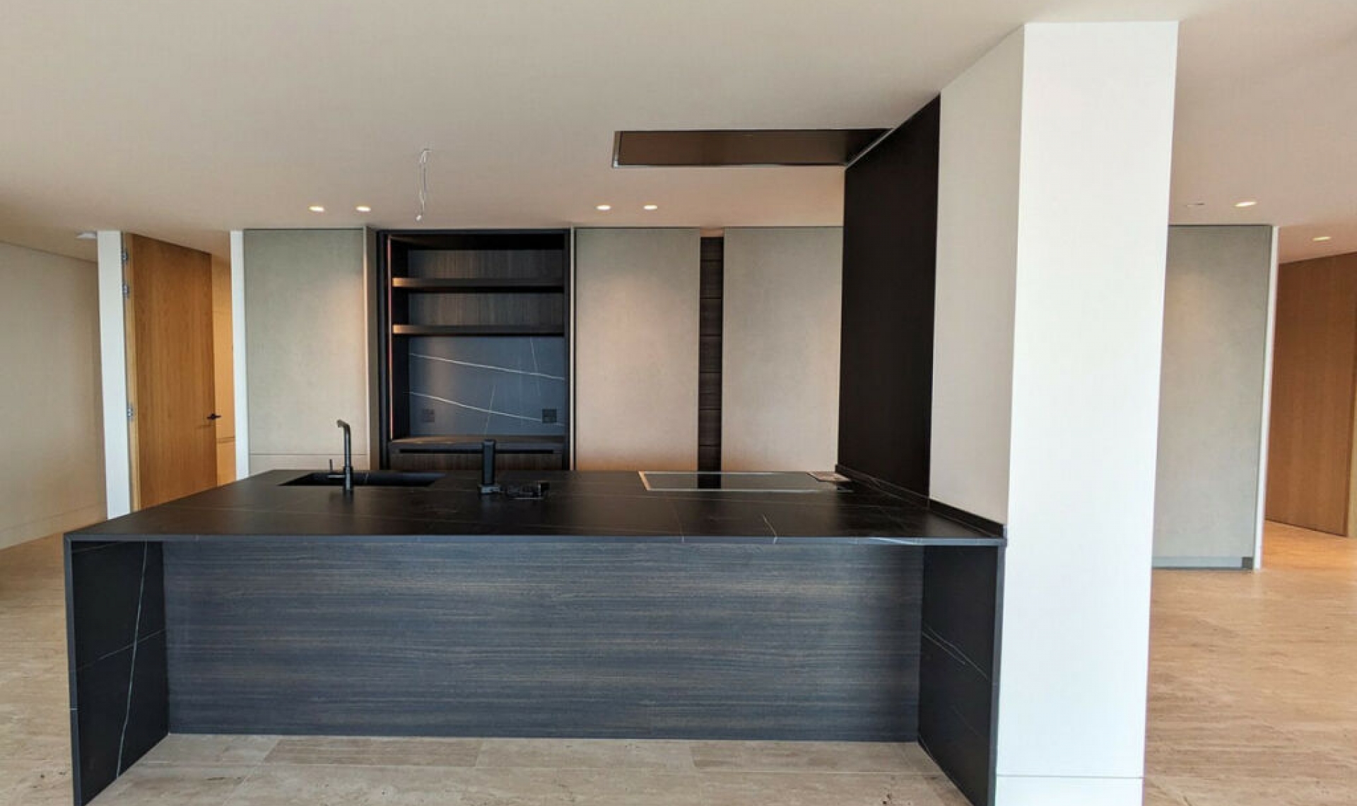 Resale - Apartment -
Estepona