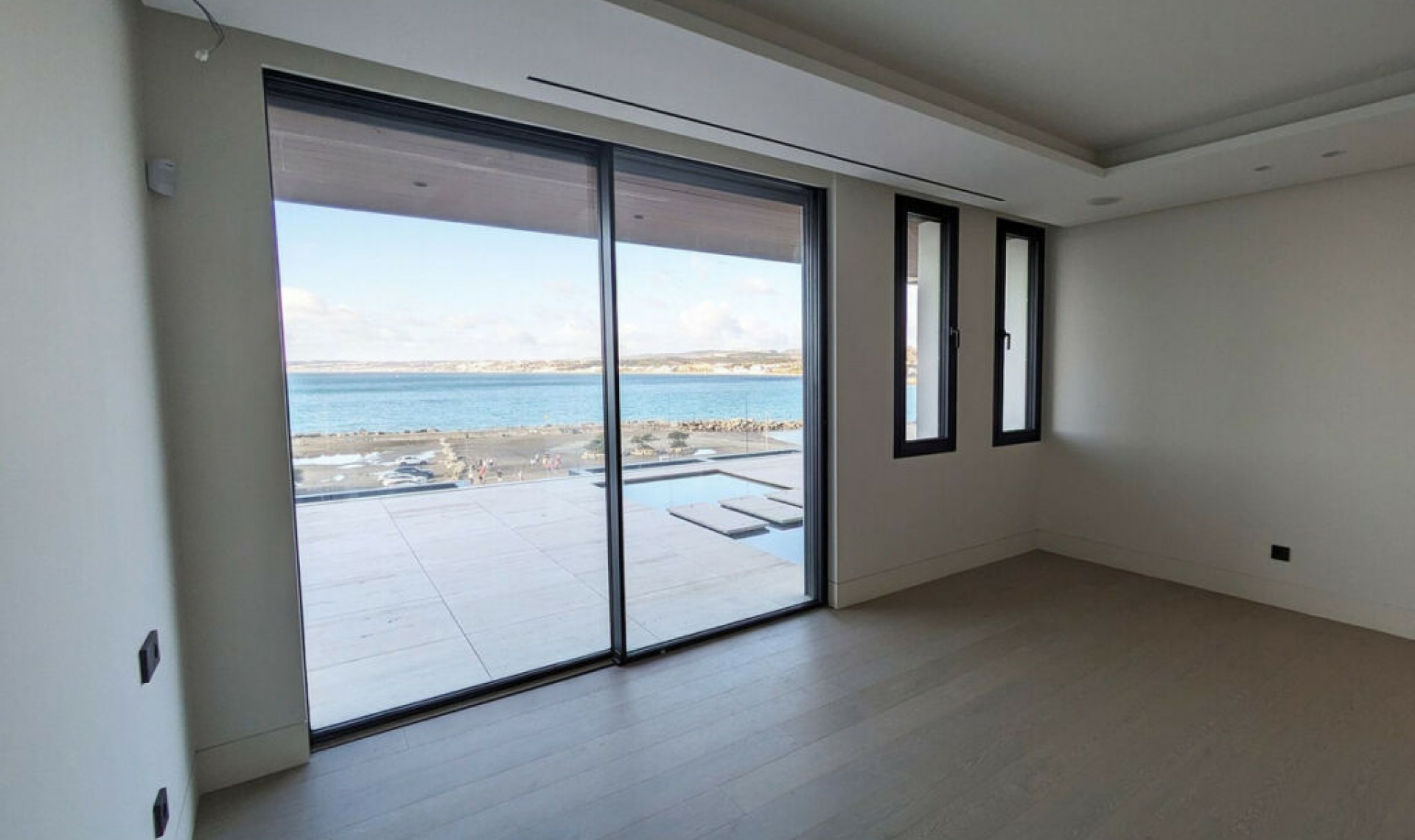 Resale - Apartment -
Estepona