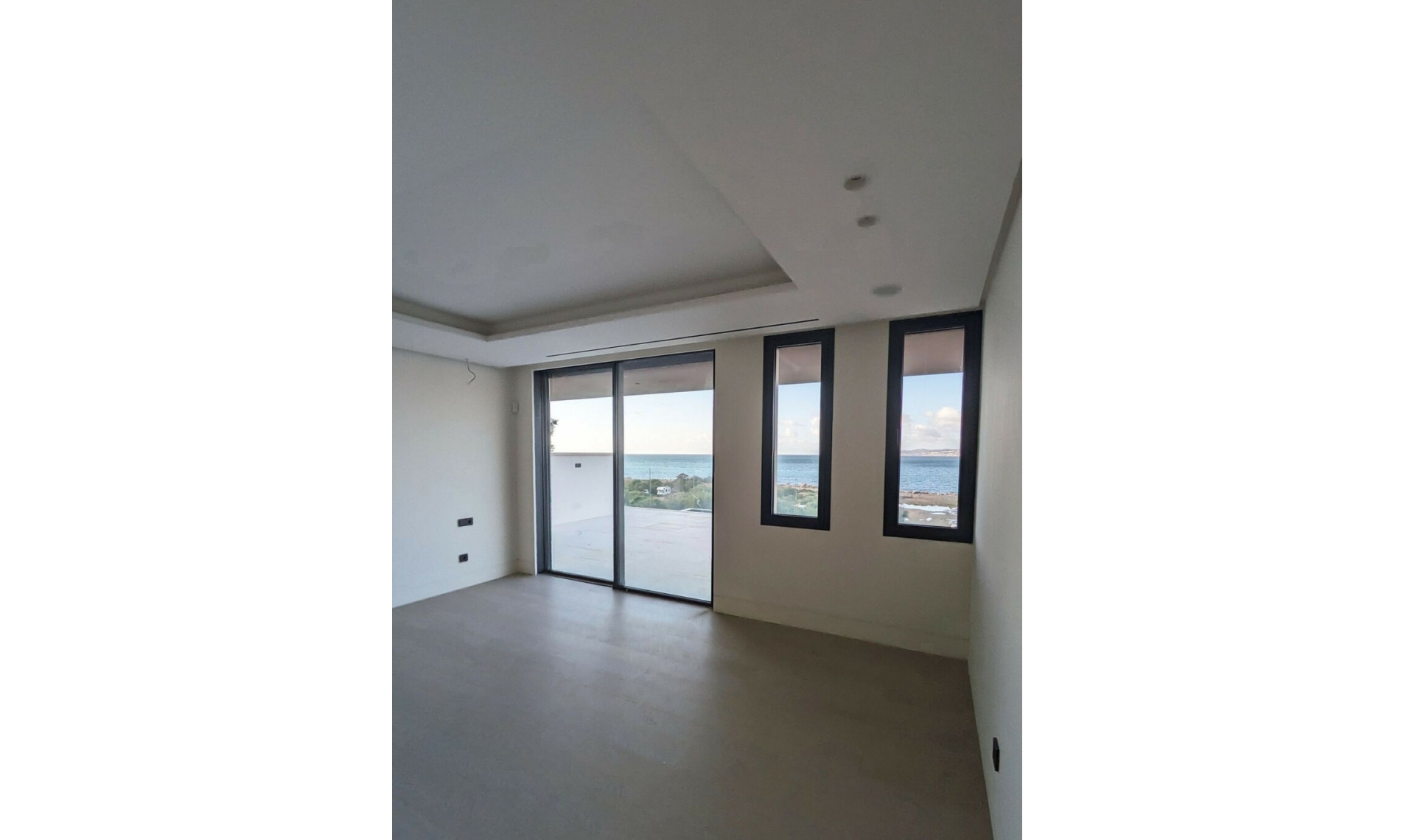Resale - Apartment -
Estepona