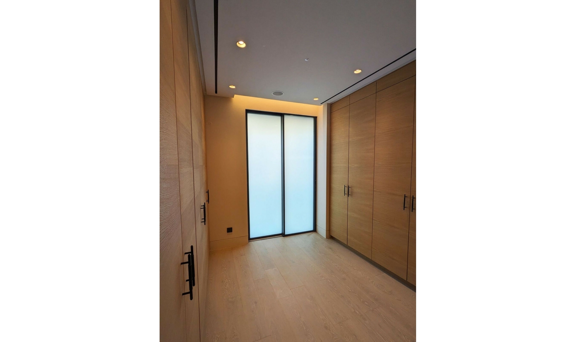 Resale - Apartment -
Estepona