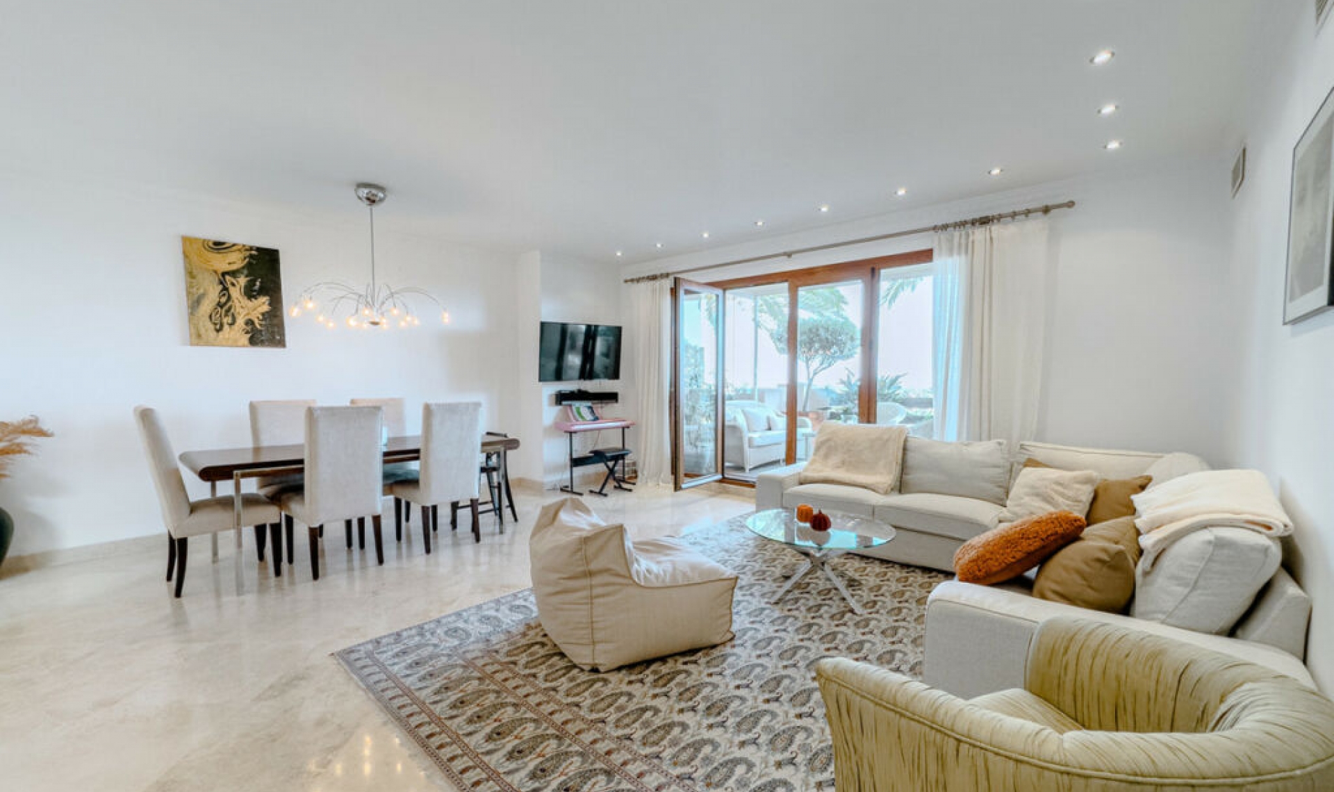 Resale - Apartment -
Estepona