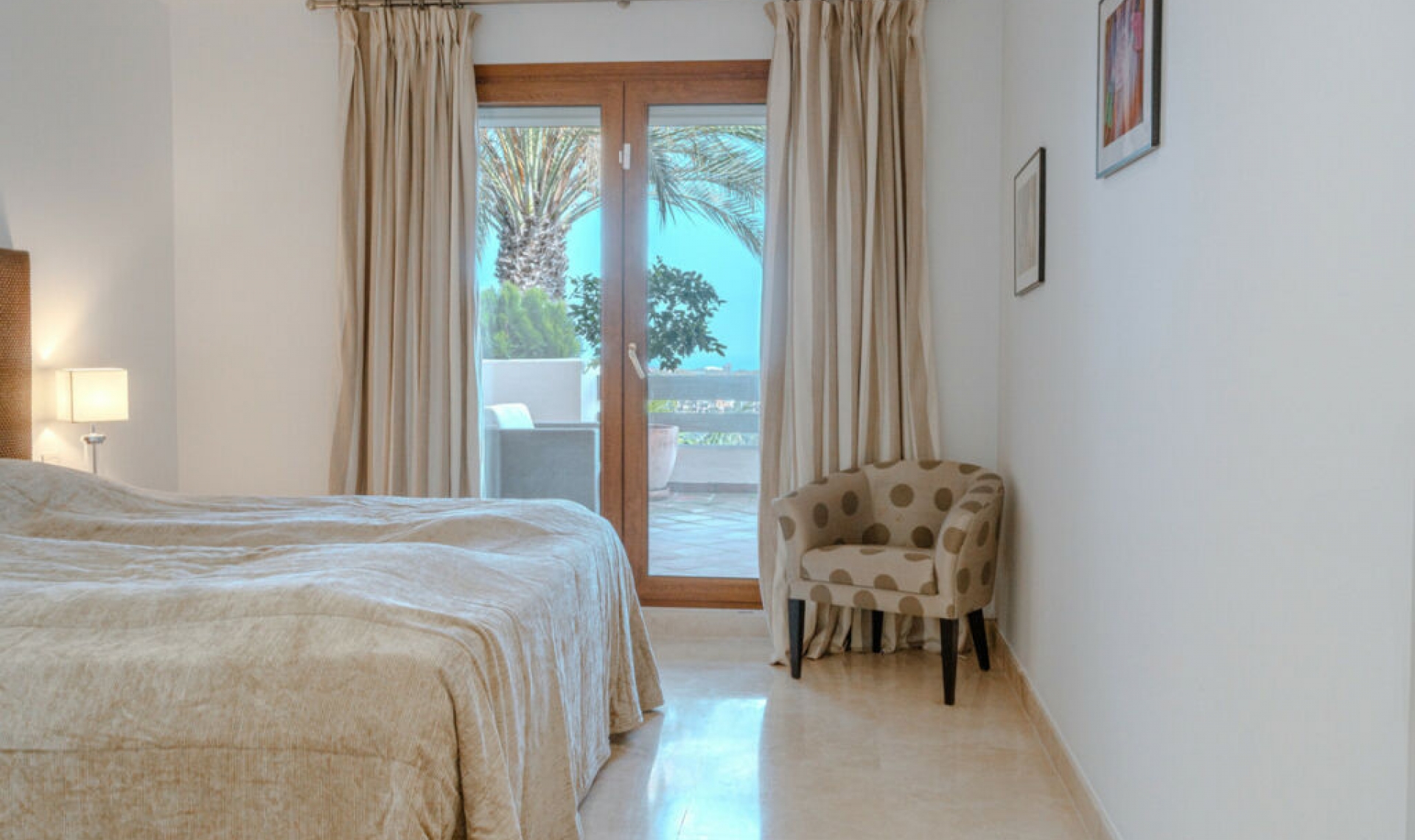 Resale - Apartment -
Estepona