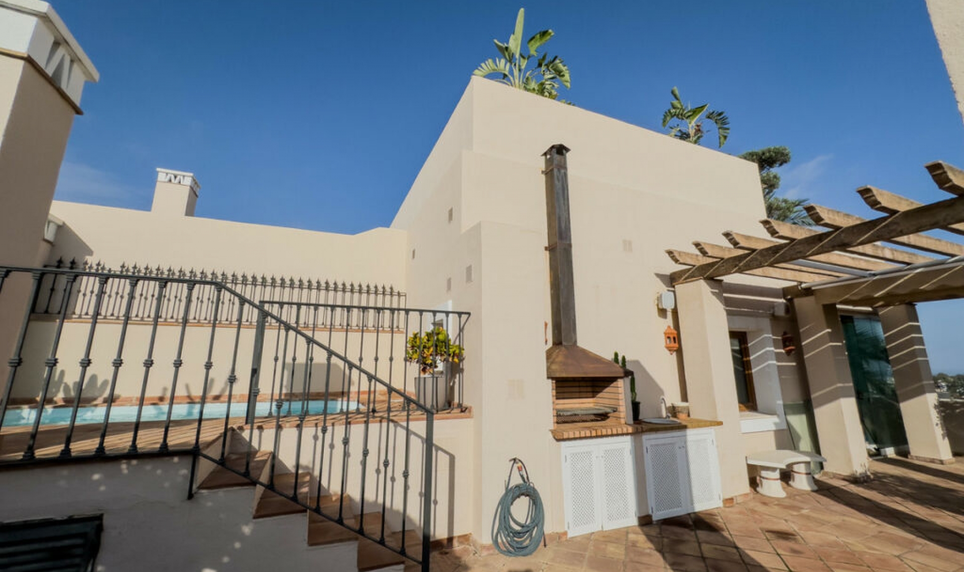 Resale - Apartment -
Estepona