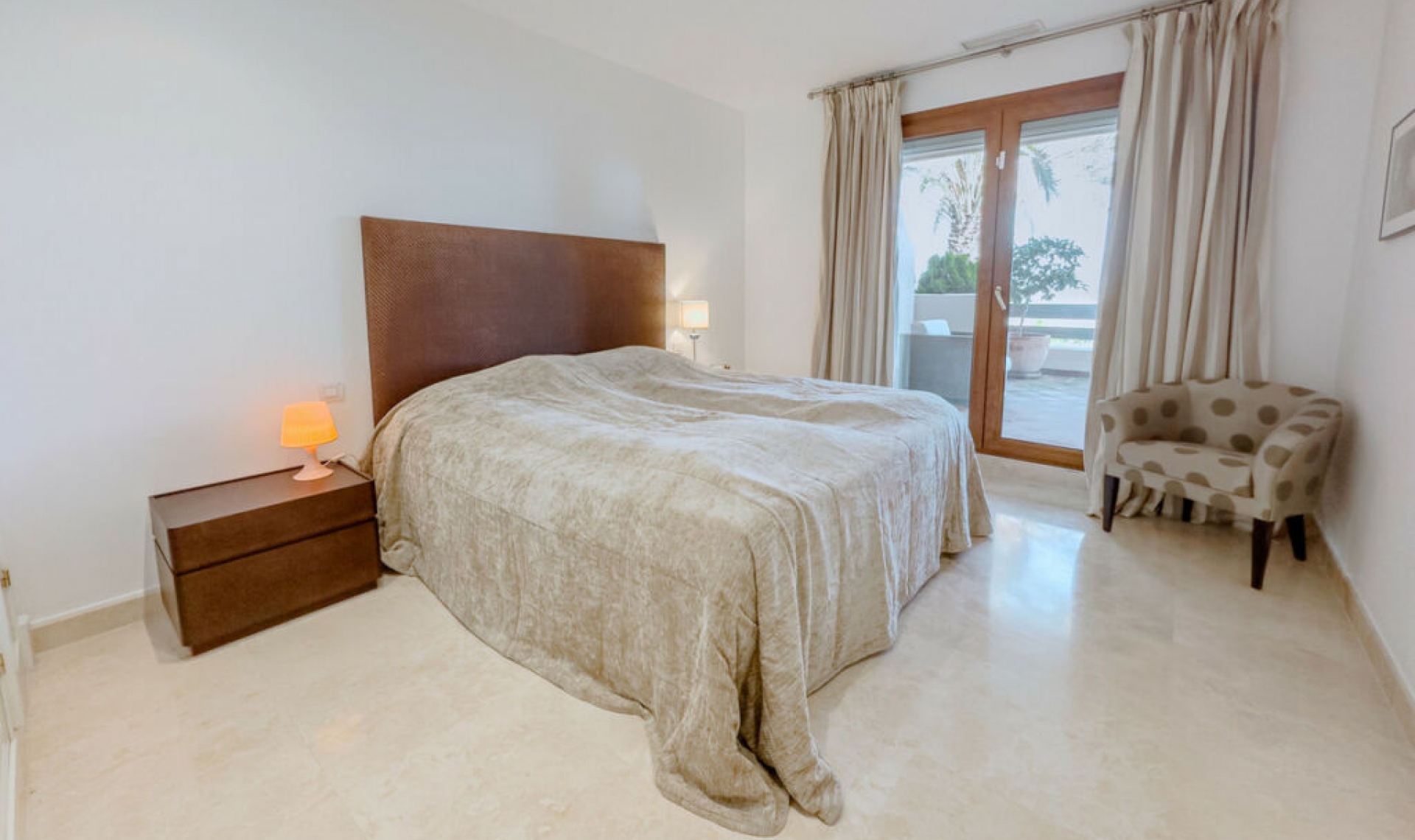 Resale - Apartment -
Estepona