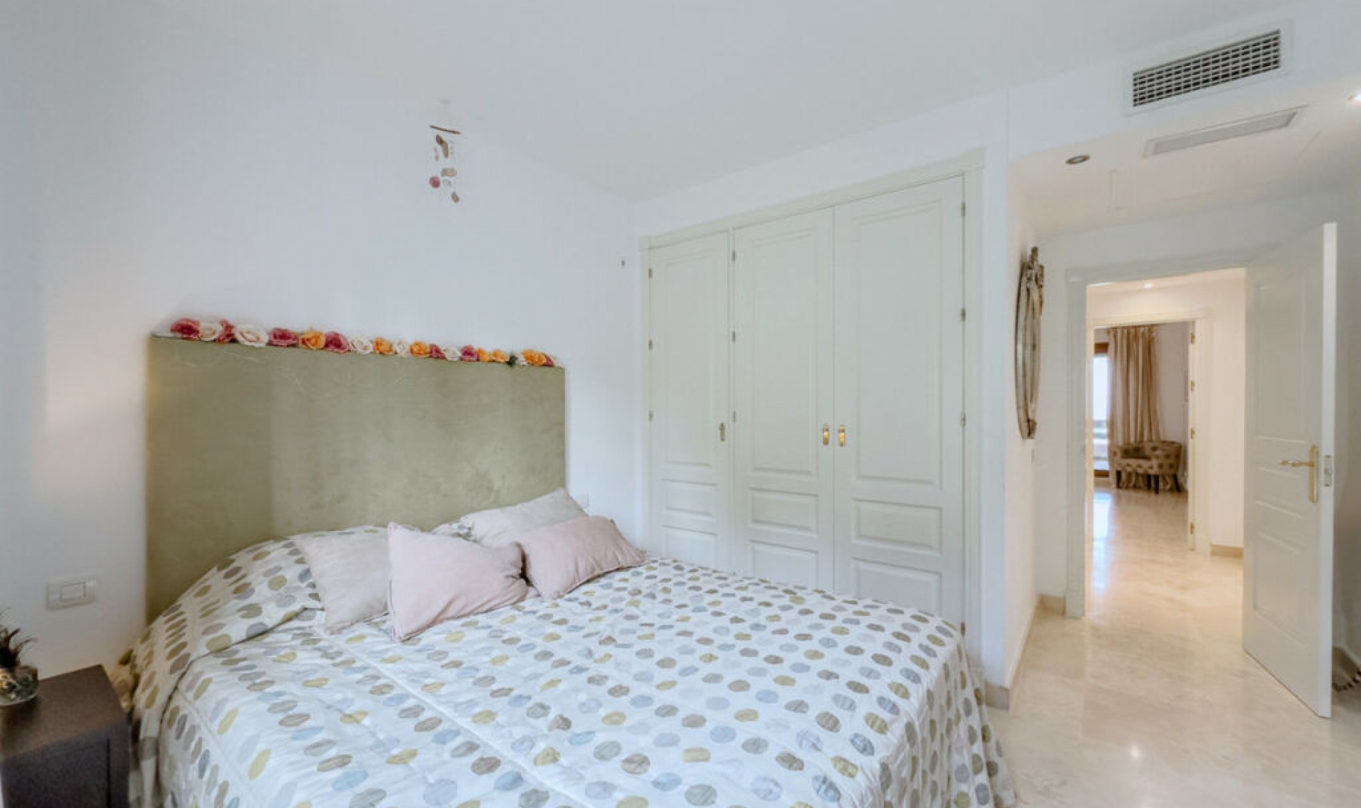 Resale - Apartment -
Estepona