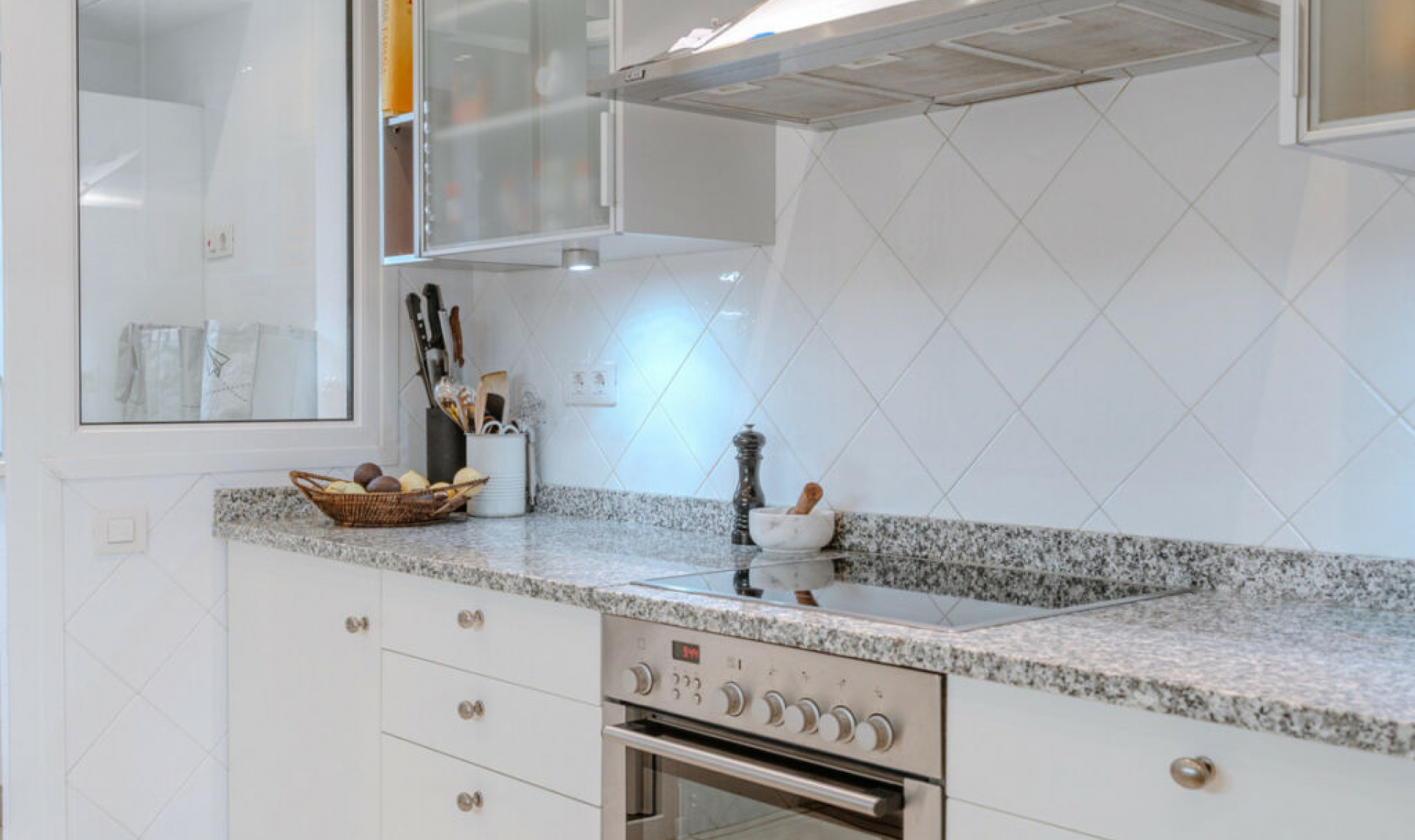 Resale - Apartment -
Estepona