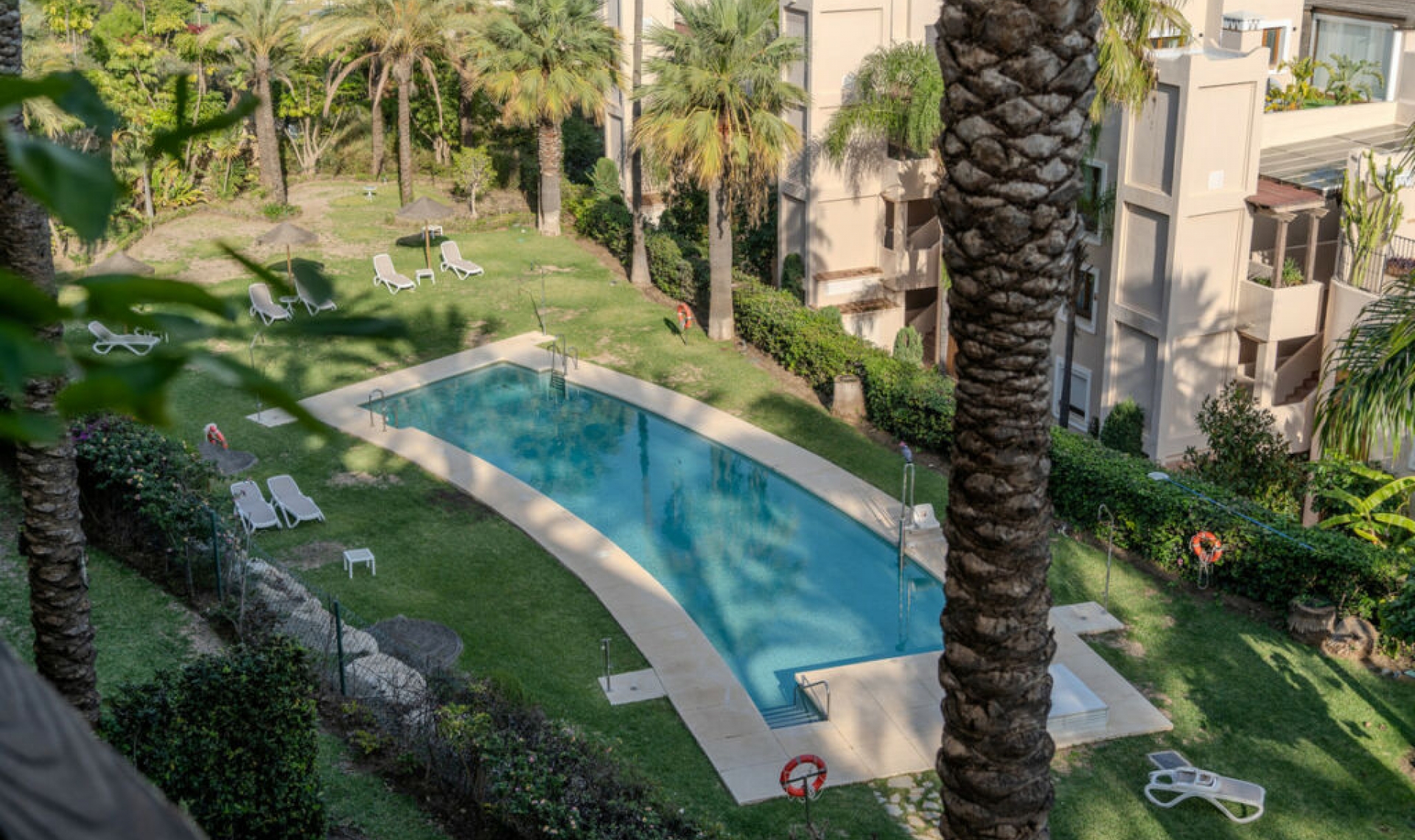 Resale - Apartment -
Estepona