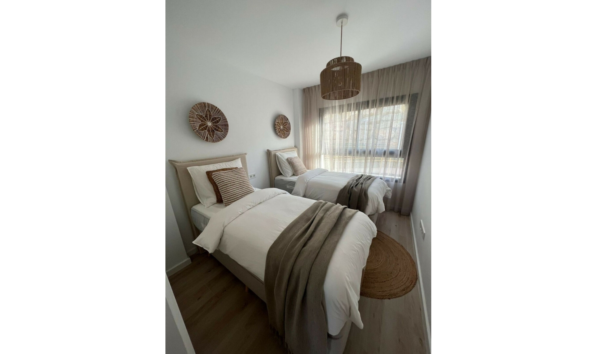 Resale - Apartment -
Estepona