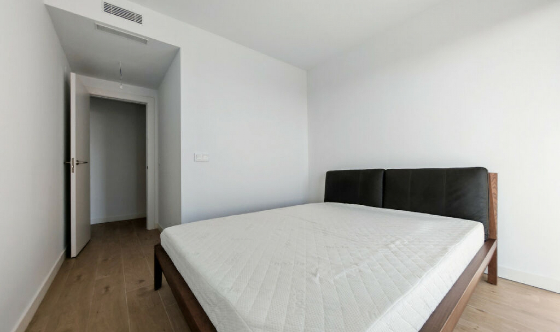 Resale - Apartment -
Estepona