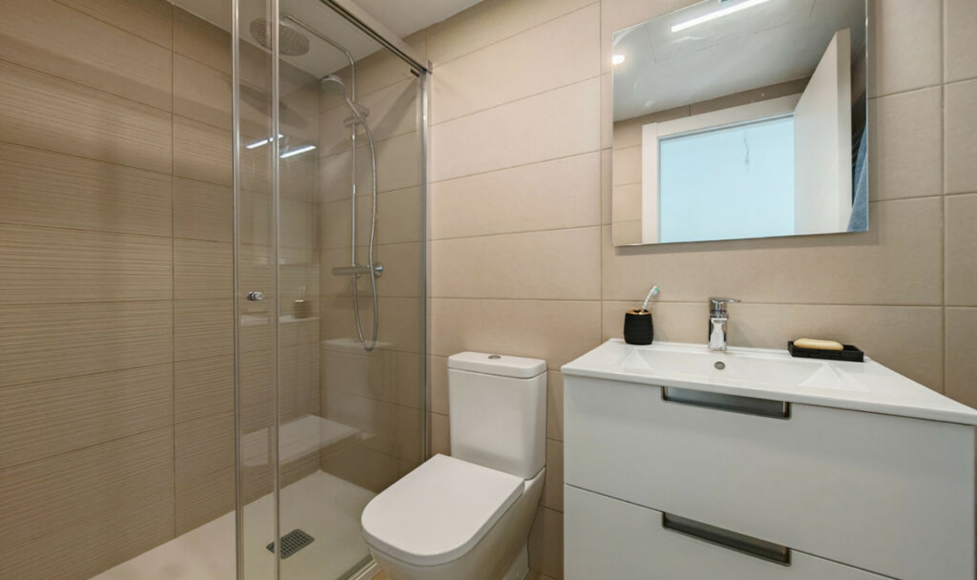 Resale - Apartment -
Estepona