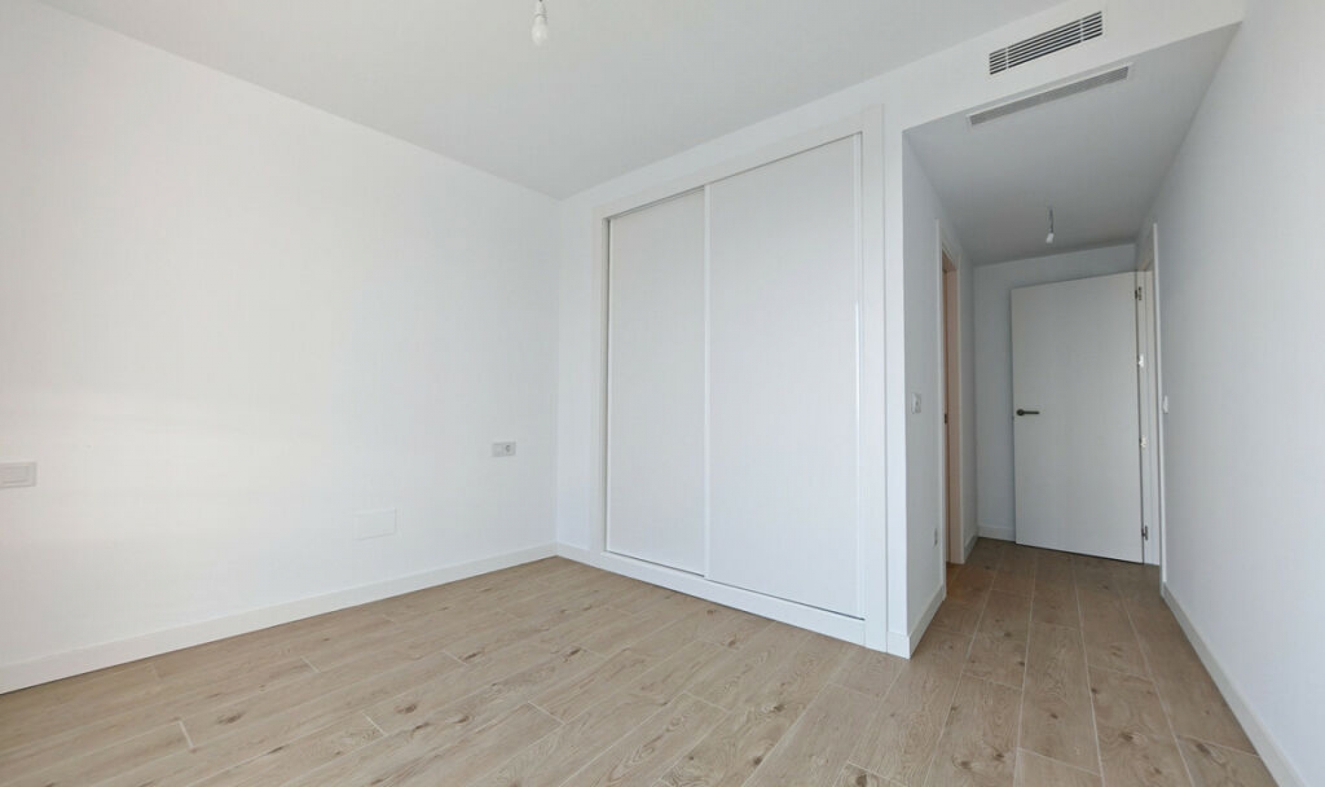 Resale - Apartment -
Estepona