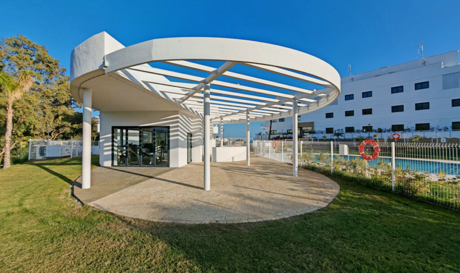 Resale - Apartment -
Estepona