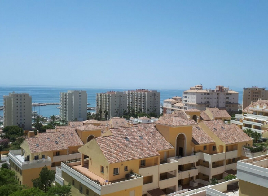 Resale - Apartment -
Estepona