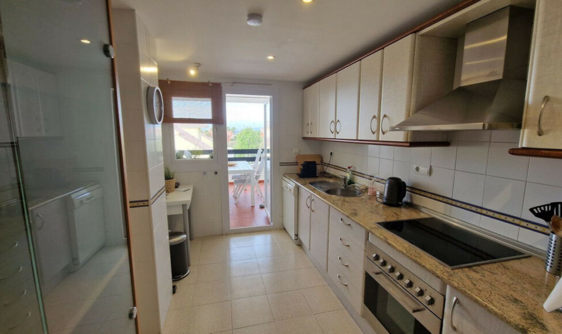 Resale - Apartment -
Estepona