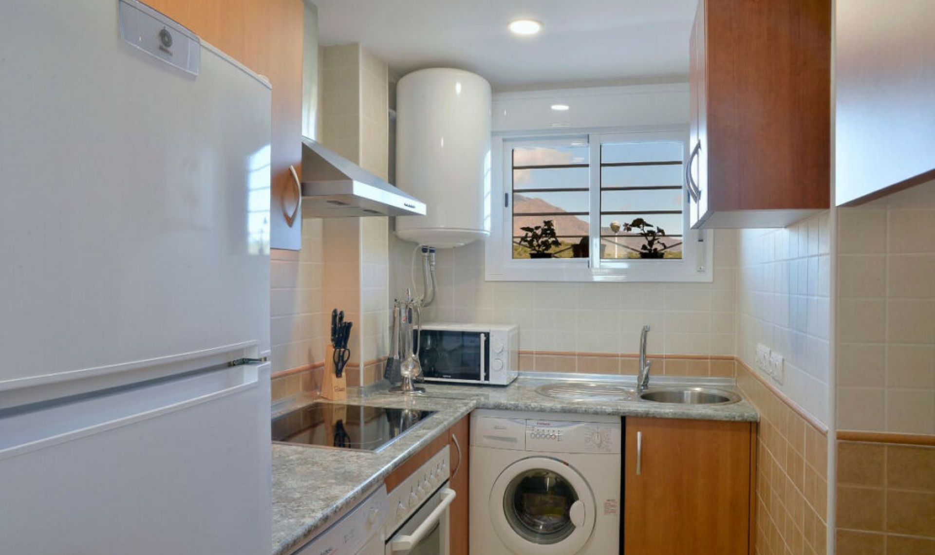 Resale - Apartment -
Estepona