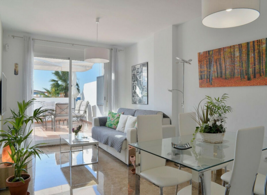 Resale - Apartment -
Estepona
