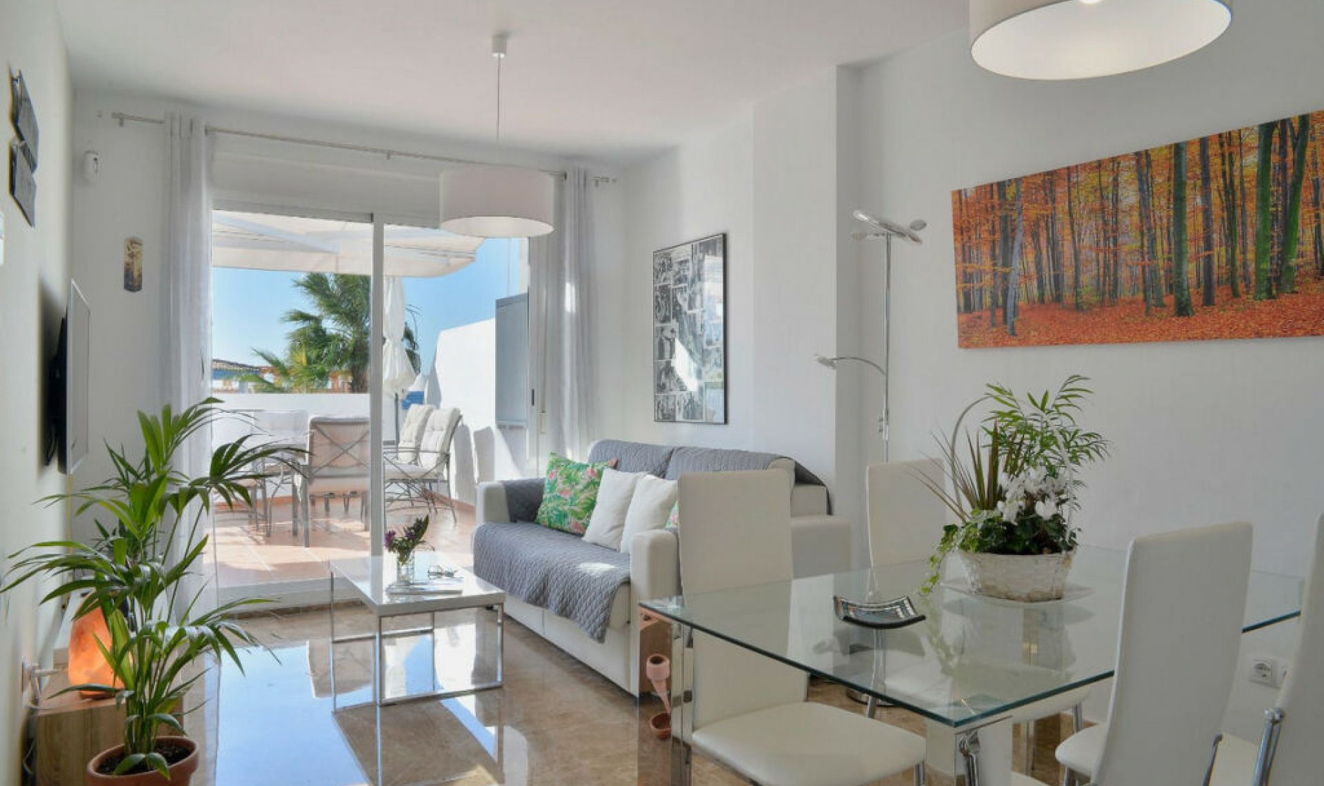 Resale - Apartment -
Estepona
