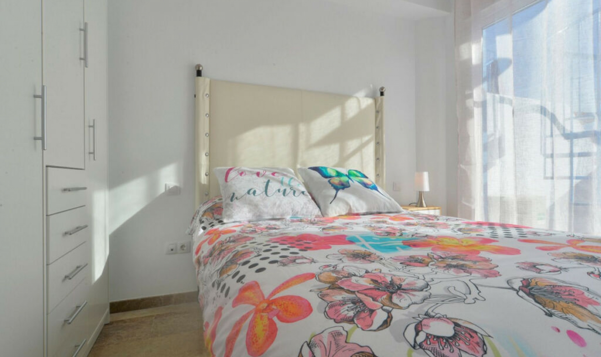 Resale - Apartment -
Estepona