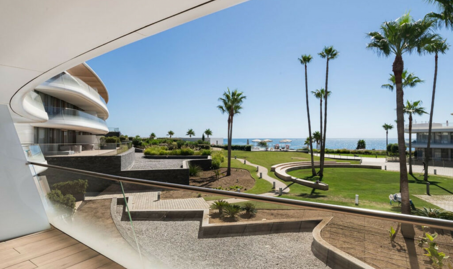 Resale - Apartment -
Estepona
