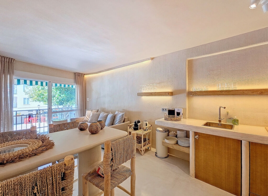 Resale - Apartment -
Estepona