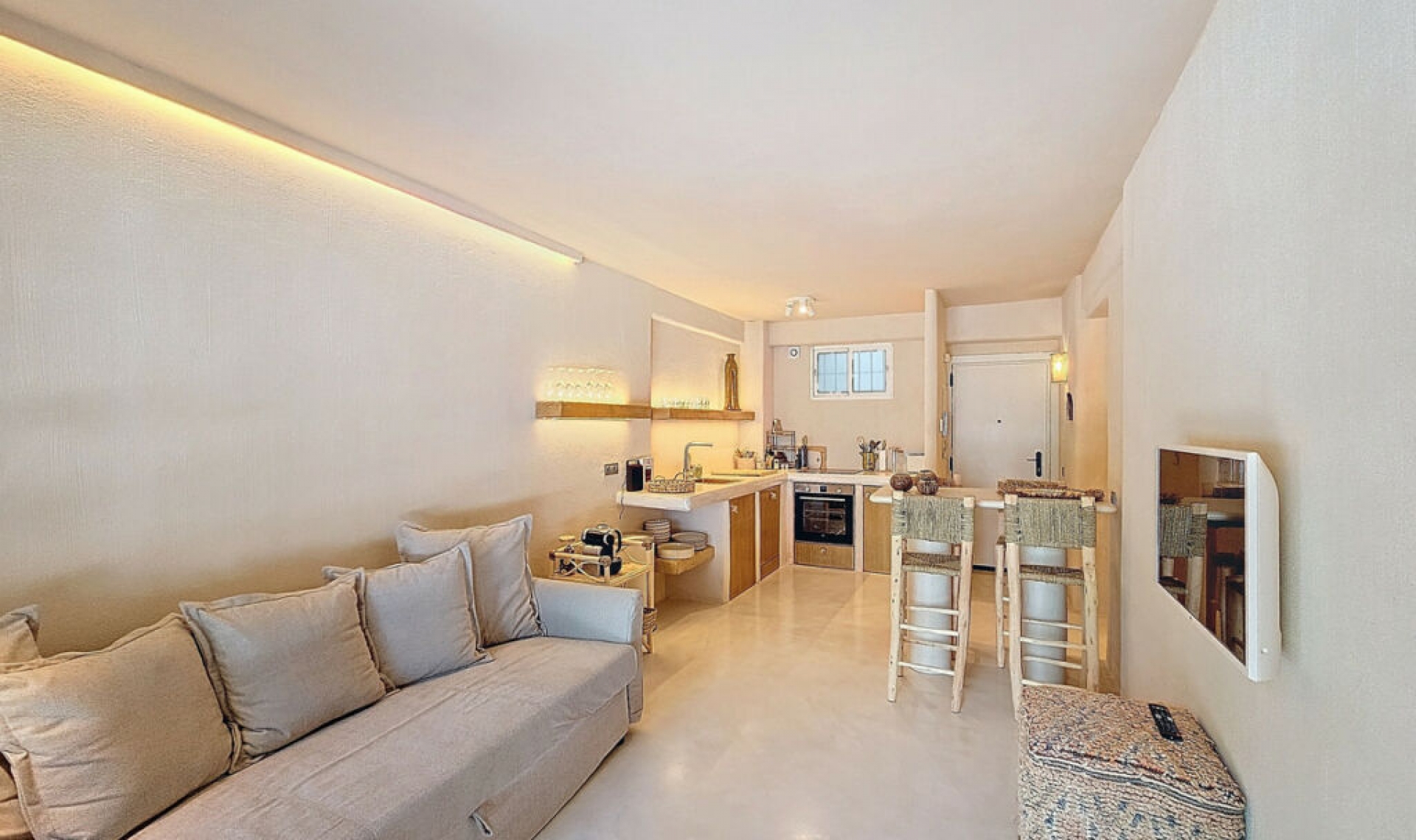 Resale - Apartment -
Estepona